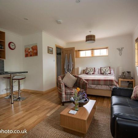 Loch Ness Studio Blairbeg Apartment ดรัมนาดรอคิท ภายนอก รูปภาพ