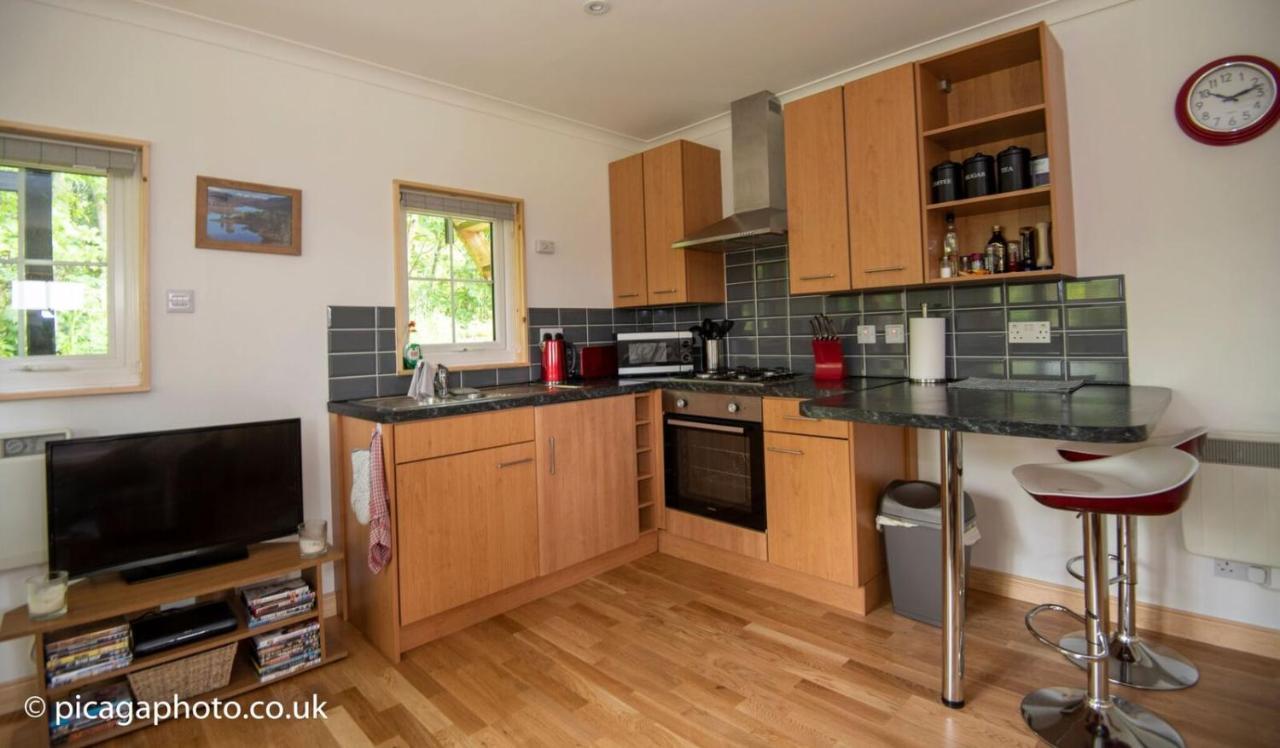 Loch Ness Studio Blairbeg Apartment ดรัมนาดรอคิท ภายนอก รูปภาพ